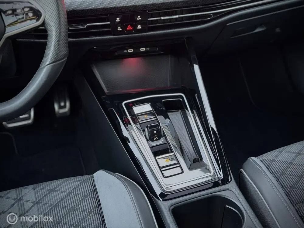 Volkswagen Golf 1.5 eTSI R-Line H&K, Pano, Hub, IQ, Sfeer, C uit 2023, foto 7