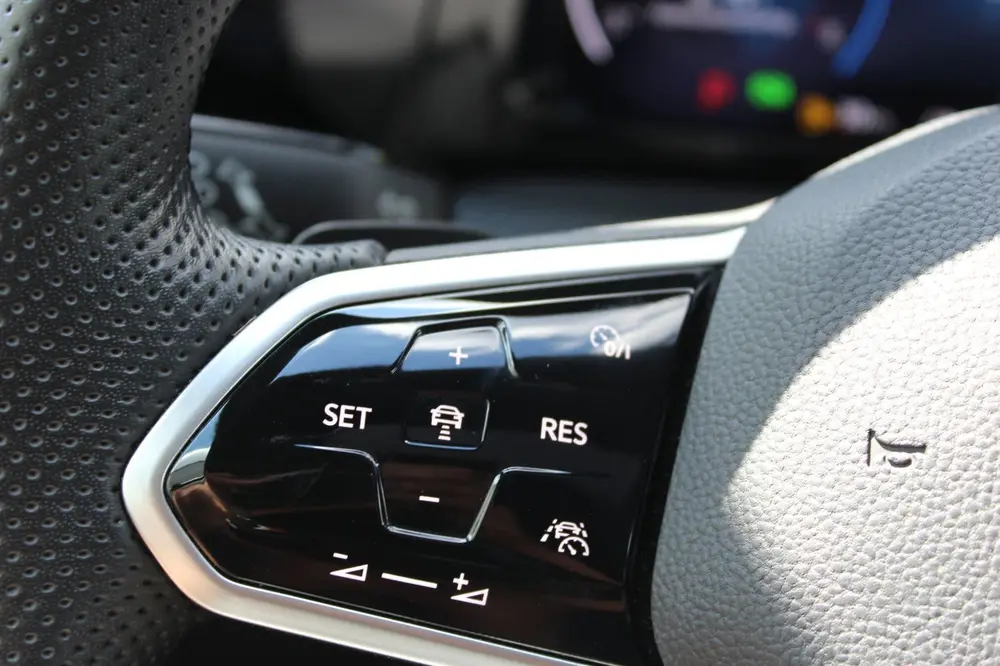 Volkswagen Golf 1.5 eTSI 3x R-Line | Panoramadak | Camera | uit 2021, foto 15