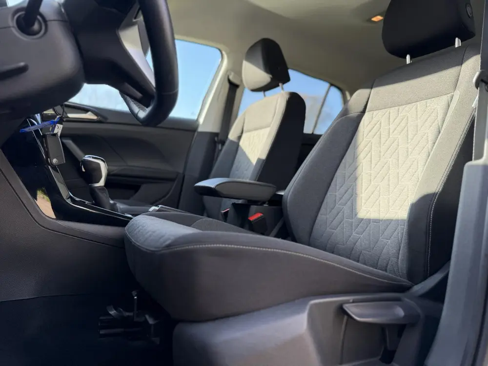 Volkswagen T-Cross 1.0 TSI Life Edition | Clima | Adaptive C uit 2024, foto 5