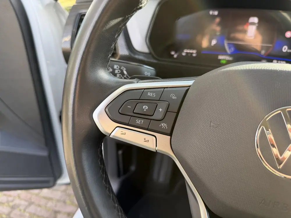 Volkswagen T-Cross 1.0 TSI Life Edition | Clima | Adaptive C uit 2024, foto 9