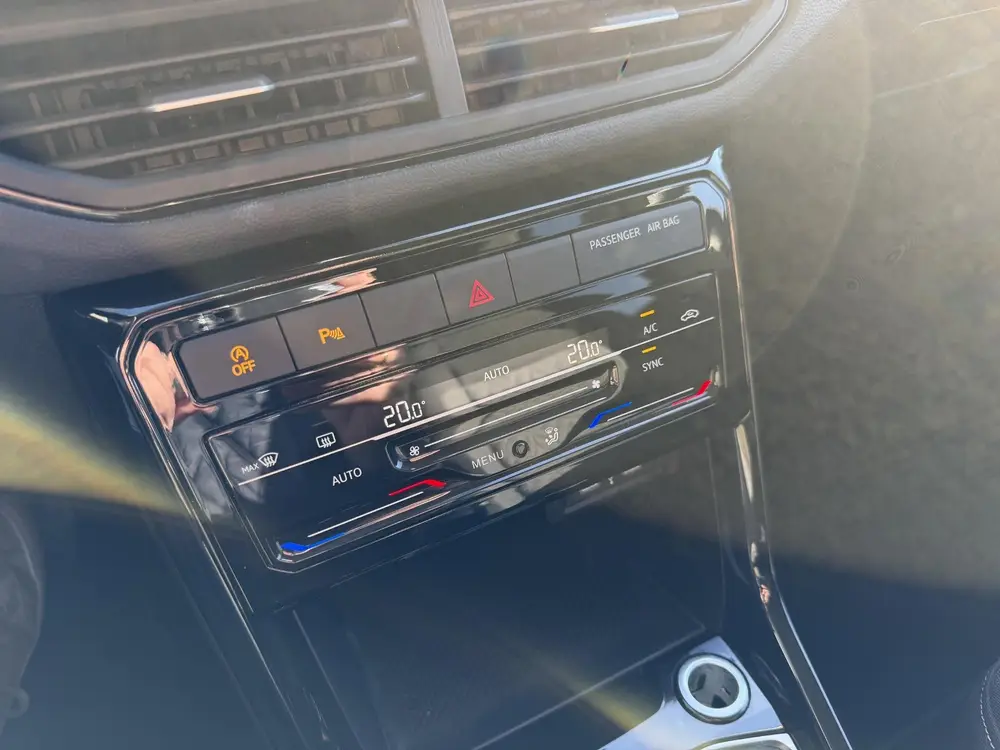 Volkswagen T-Cross 1.0 TSI Life Edition | Clima | Adaptive | uit 2024, foto 17