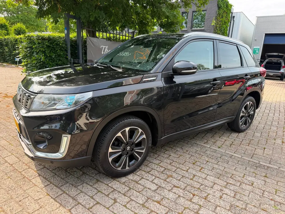 Suzuki Vitara 1.0 Boosterjet Stijl automaat uit 2019, foto 4
