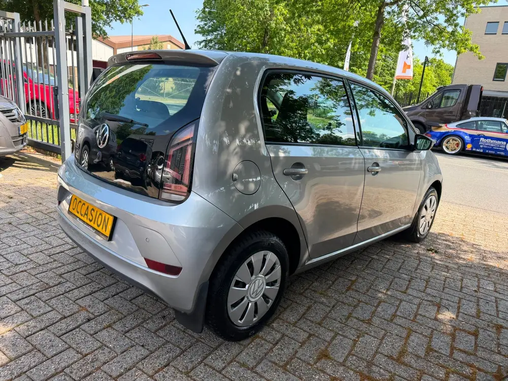 Volkswagen Up! 1.0 high up! R-Line 5 deurs, camera, clima, c uit 2022, foto 16