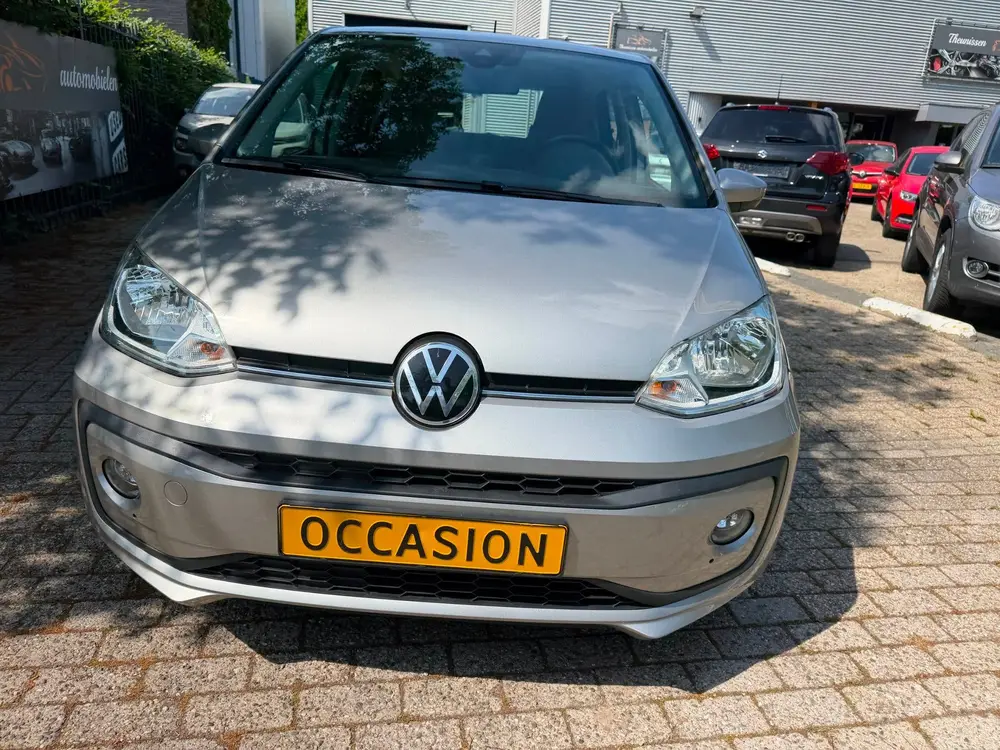 Volkswagen Up! 1.0 high up! R-Line 5 deurs, camera, clima, c uit 2022, foto 4