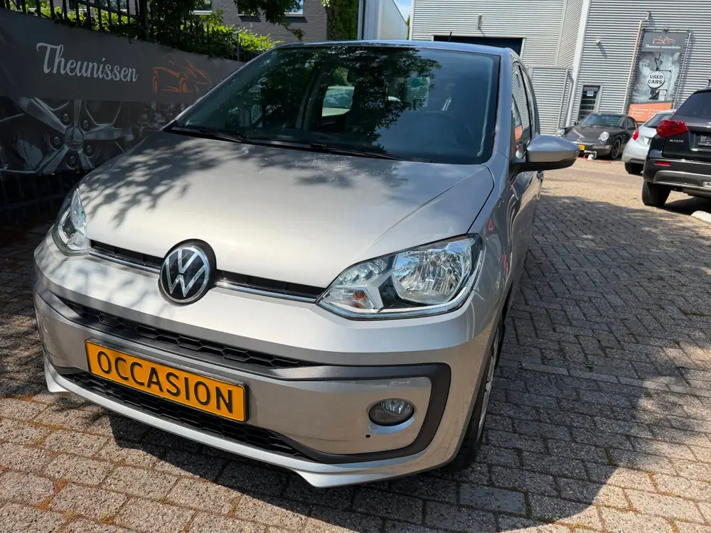 Volkswagen Up! 1.0 high up! R-Line 5 deurs, camera, clima, c uit 2022, foto 5