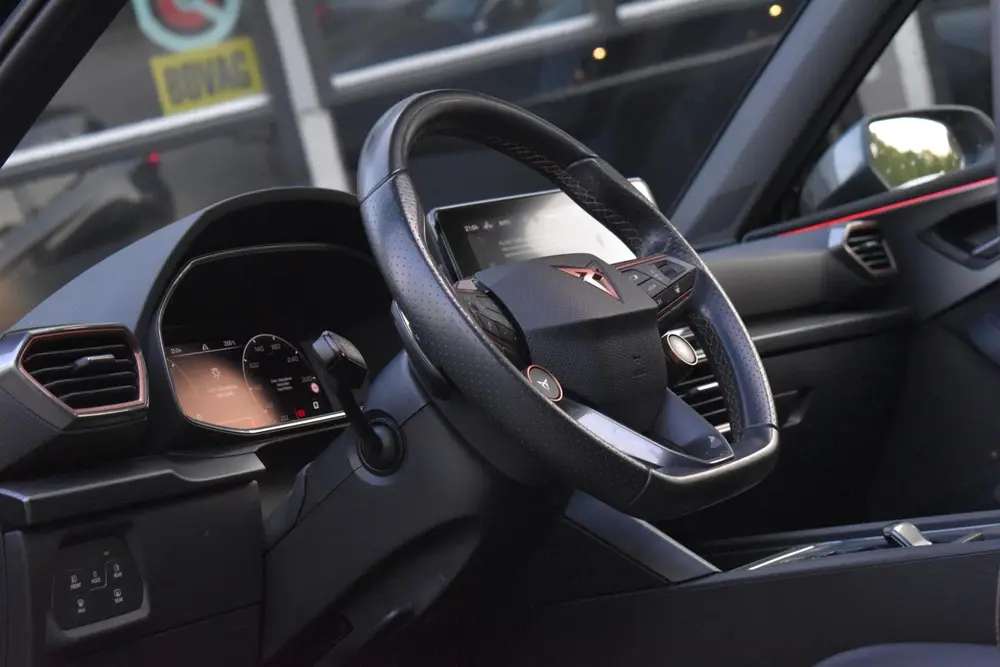 Cupra Leon 1.4 e-Hybrid VZ Copper Edition Pano Keyles uit 2022, foto 10