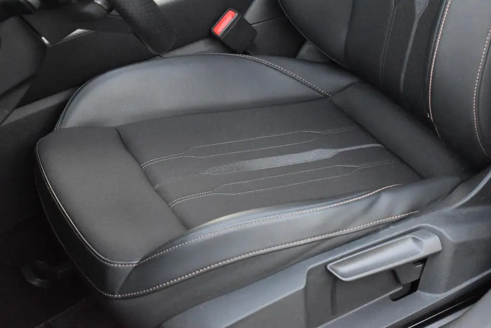 Cupra Leon 1.4 e-Hybrid VZ Copper Edition Pano Keyles uit 2022, foto 12