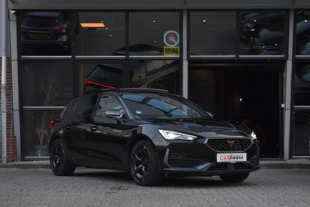 Cupra Leon 1.4 e-Hybrid VZ Copper Edition Pano Keyles uit 2022, foto 2