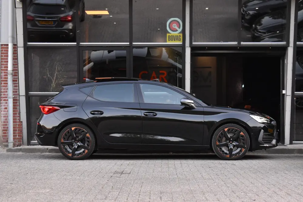Cupra Leon 1.4 e-Hybrid VZ Copper Edition Pano Keyles uit 2022, foto 8
