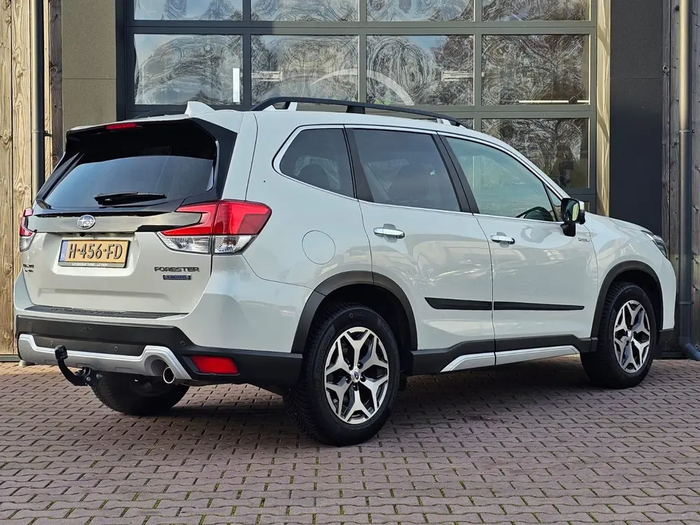 Subaru Forester 2.0i e-BOXER Luxury | Automaat | Trekhaak | uit 2019, foto 4