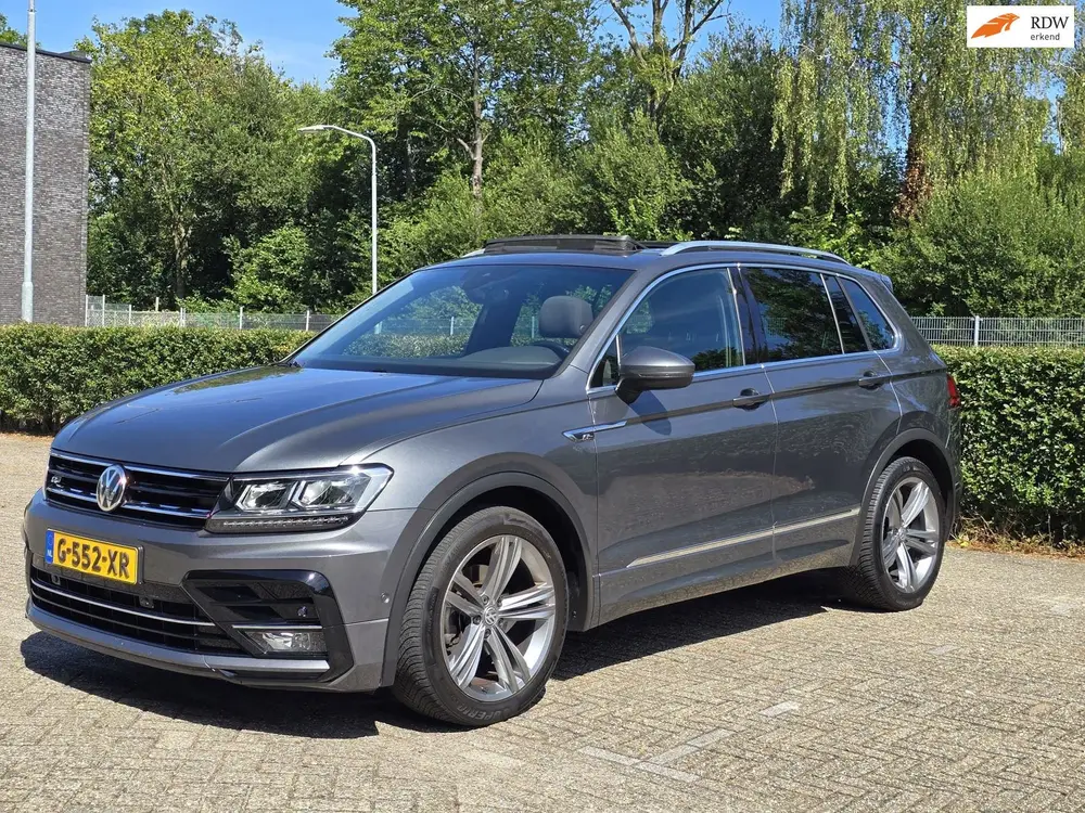 Volkswagen Tiguan 1.5 TSI R-line/2020/ Pano /6 bak/Nap/Apk/ uit 2020