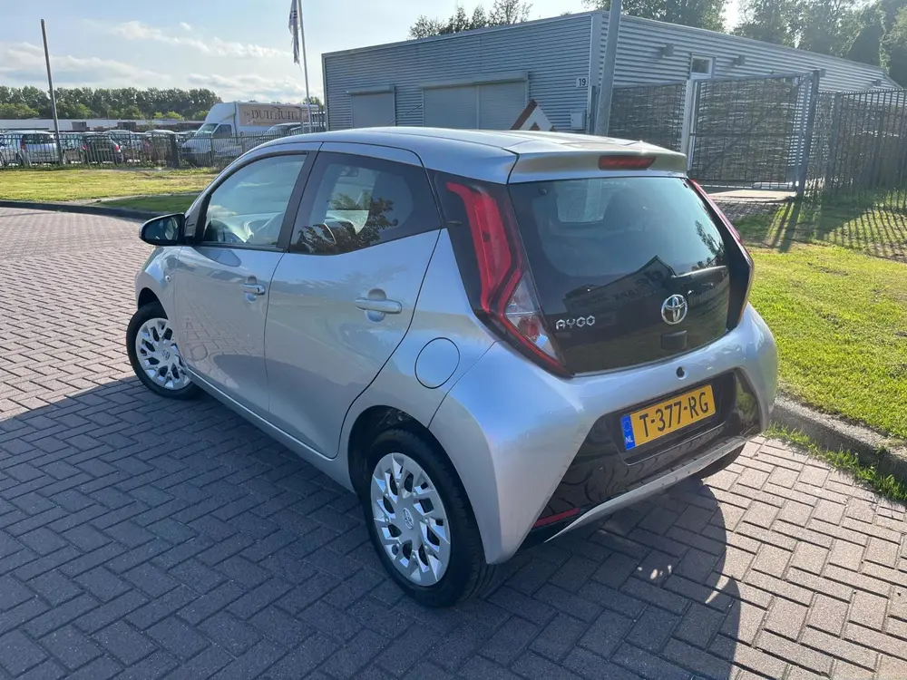 Toyota Aygo 1.0 VVT-i x-play limited Automaat uit 2019, foto 4