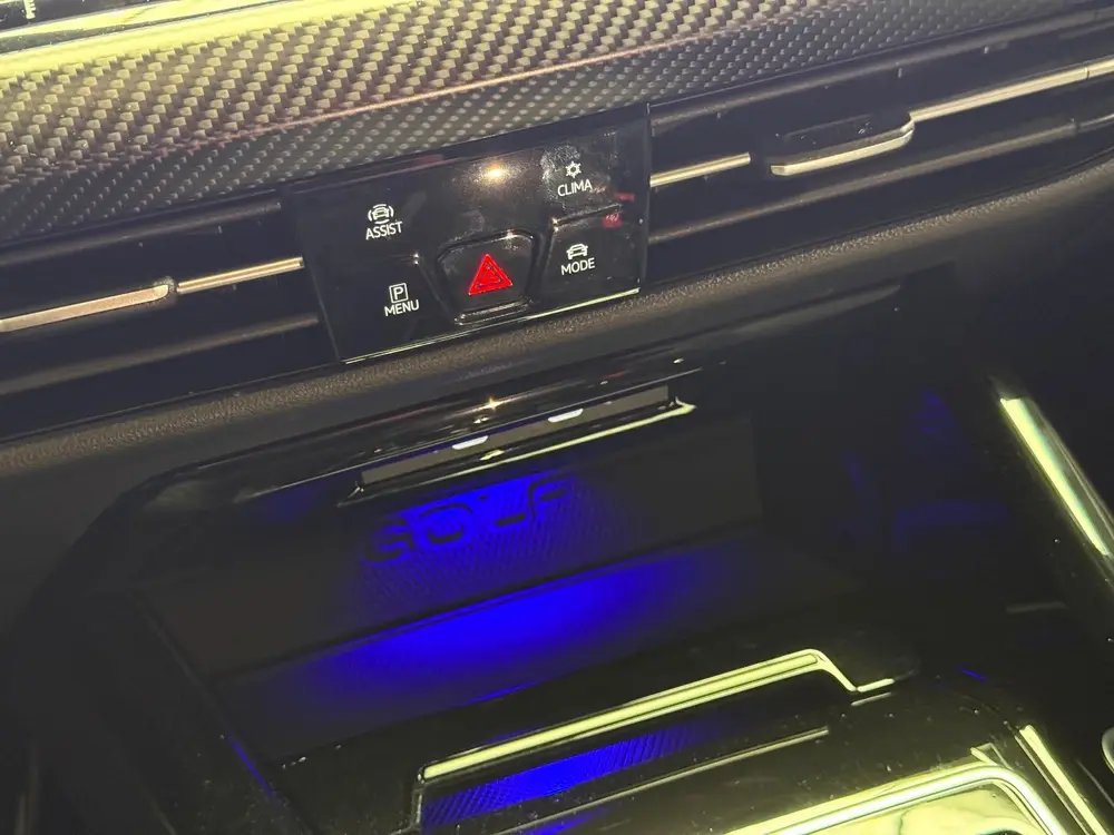 Volkswagen Golf 2.0 TSI R 4Motion | R 20 Years | HUD | Pano uit 2023, foto 20