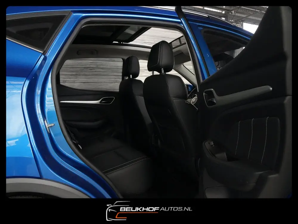 MG ZS EV Luxury 45 kWh Panorama Leer Led Camera Soh89% uit 2019, foto 3