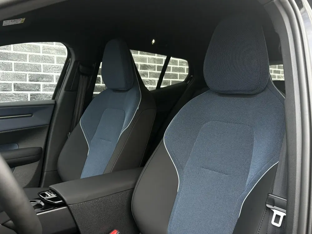 Volvo EX30 P5 Long Range Plus Black Edition Europa 69 uit 2026, foto 8