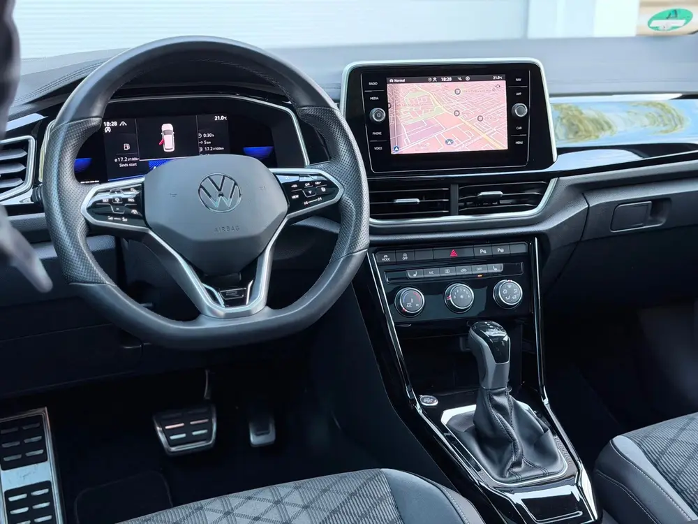 Volkswagen T-roc 1.5 TSI 3xR-Line Pano/Keyless/Camera uit 2022, foto 12