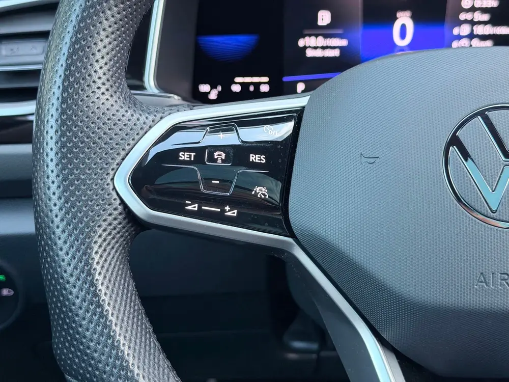 Volkswagen T-roc 1.5 TSI 3xR-Line Pano/Keyless/Camera uit 2022, foto 14