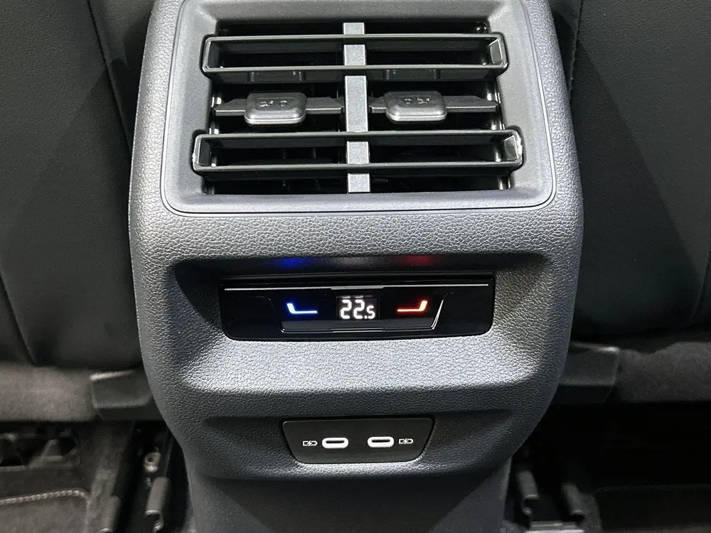 Volkswagen Tiguan 1.5 eHybrid R-Line Edition 204 PK Plug in uit 2026, foto 20