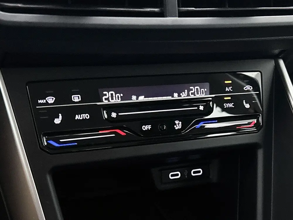 Volkswagen Polo 1.0 TSI Life Business 95pk | navigatie | App uit 2022, foto 18