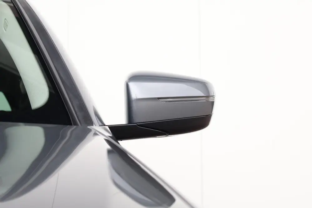 BMW 3-serie 320e uit 2023, foto 4