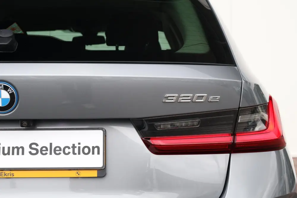 BMW 3-serie 320e uit 2023, foto 9