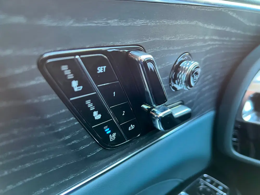 Cadillac Lyriq Sport uit 2025, foto 11