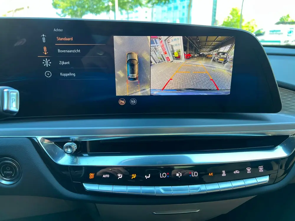 Cadillac Lyriq Sport uit 2025, foto 9