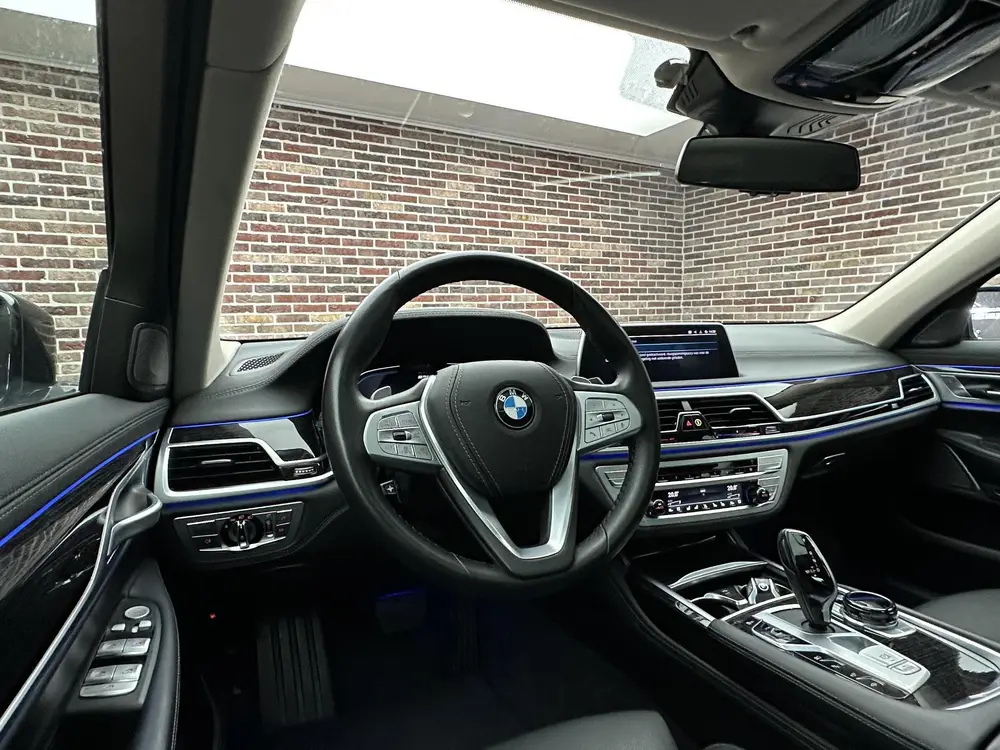 BMW 7-serie 745e Hybrid HEADUP MASSAGE H&K SFEER DAK V uit 2020, foto 3