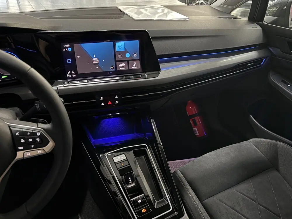 Volkswagen Golf 1.4 eHybrid Pano|Carplay|Camera|204pk uit 2024, foto 15