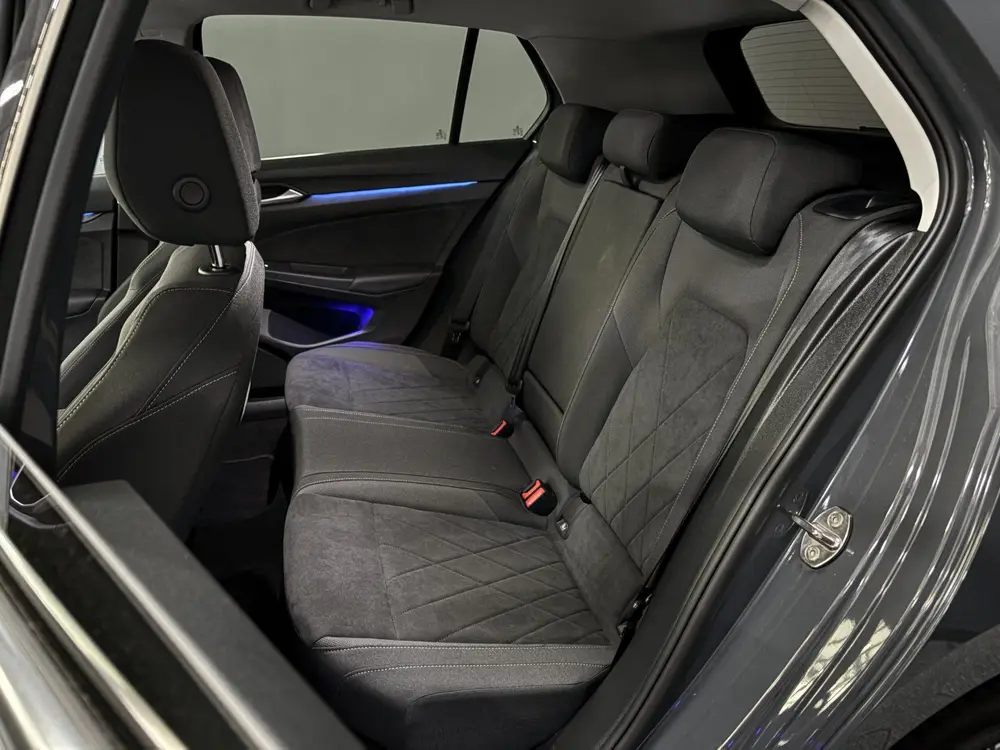 Volkswagen Golf 1.4 eHybrid Pano|Carplay|Camera|204pk uit 2024, foto 20