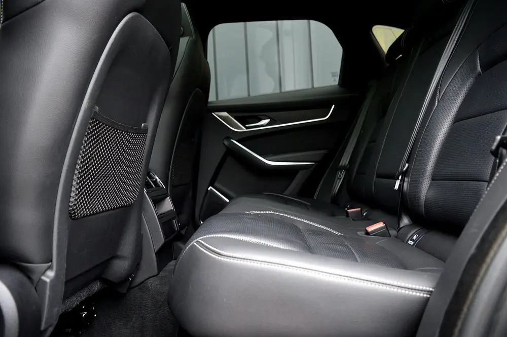 Jaguar F-Pace 2.0 P400e PHEV R-Dynamic Black SOH 95% Rij uit 2023, foto 17