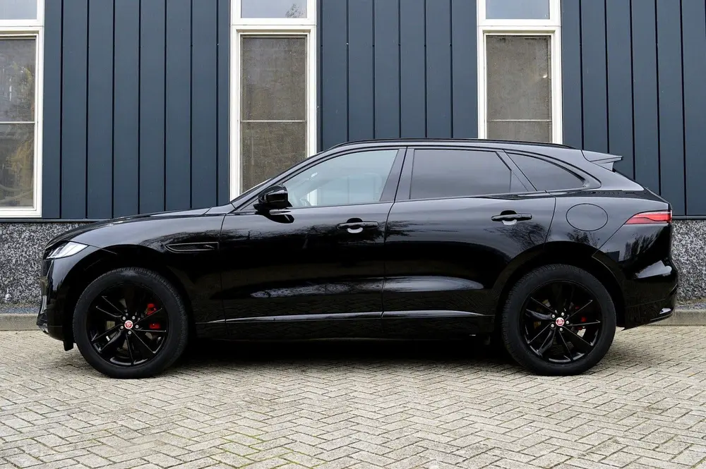 Jaguar F-Pace 2.0 P400e PHEV R-Dynamic Black SOH 95% Rij uit 2023, foto 2