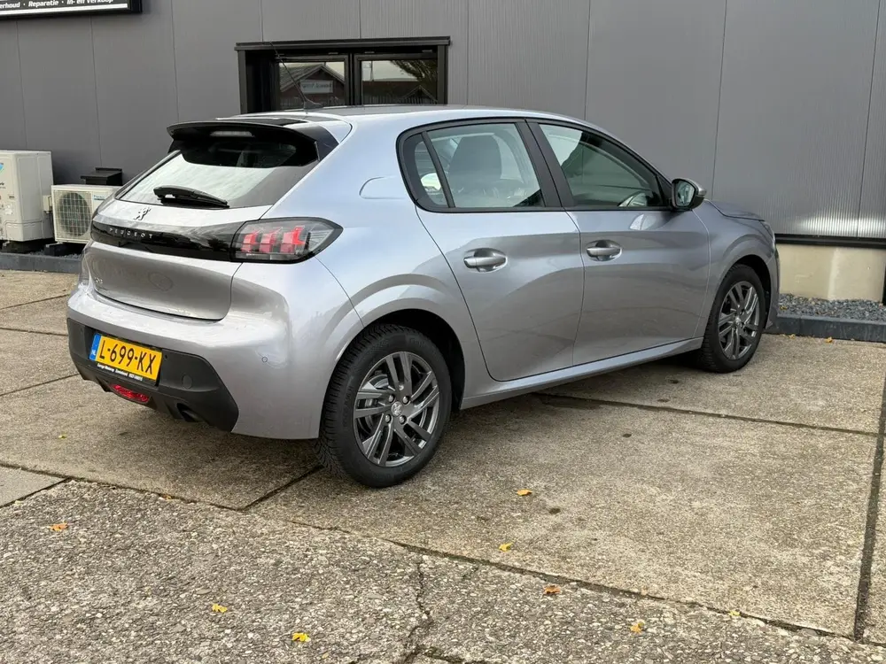 Peugeot 208 1.2 PureTech Blue Lease Active vol opties uit 2021, foto 7