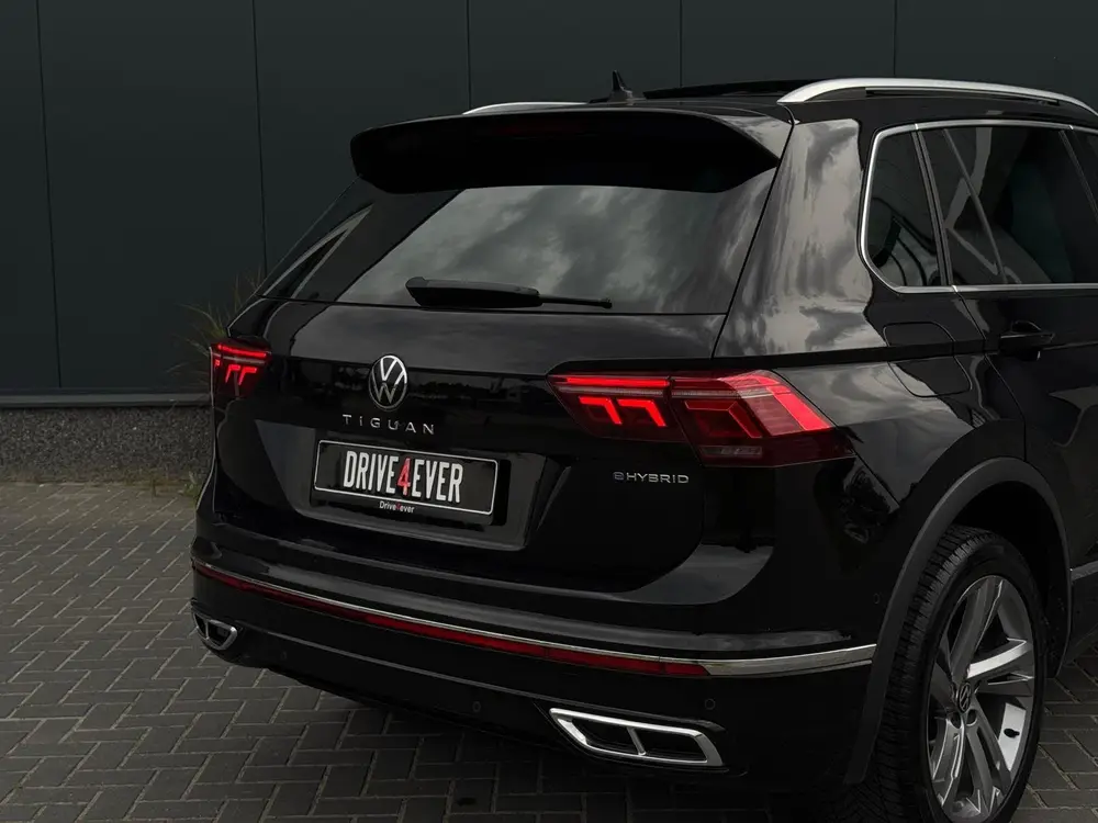 Volkswagen Tiguan 1.4 TSI eHybrid 3x R-Line FULL PANO | NAVI uit 2022, foto 7
