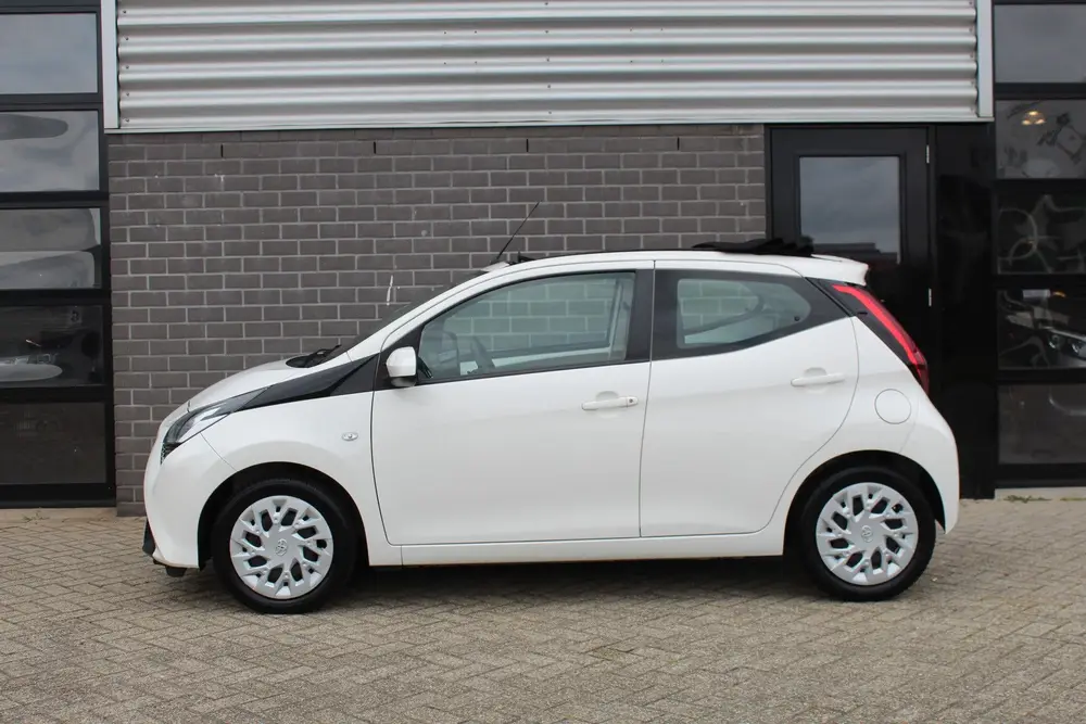 Toyota Aygo 1.0 VVT-i X-Play / Open dak / Carplay / Automaat uit 2019, foto 20