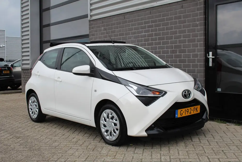Toyota Aygo 1.0 VVT-i X-Play / Open dak / Carplay / Automaat uit 2019, foto 6