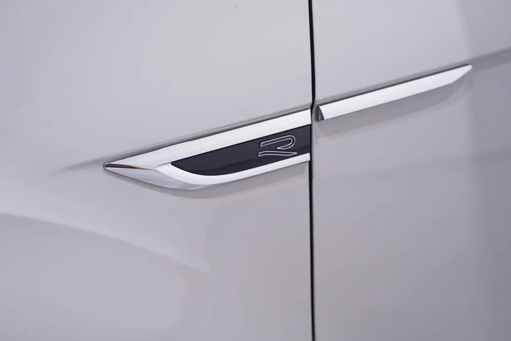 Volkswagen T-Roc 1.5 TSI R-Line NAP 2e Eig. Rijklaar R-line uit 2024, foto 8