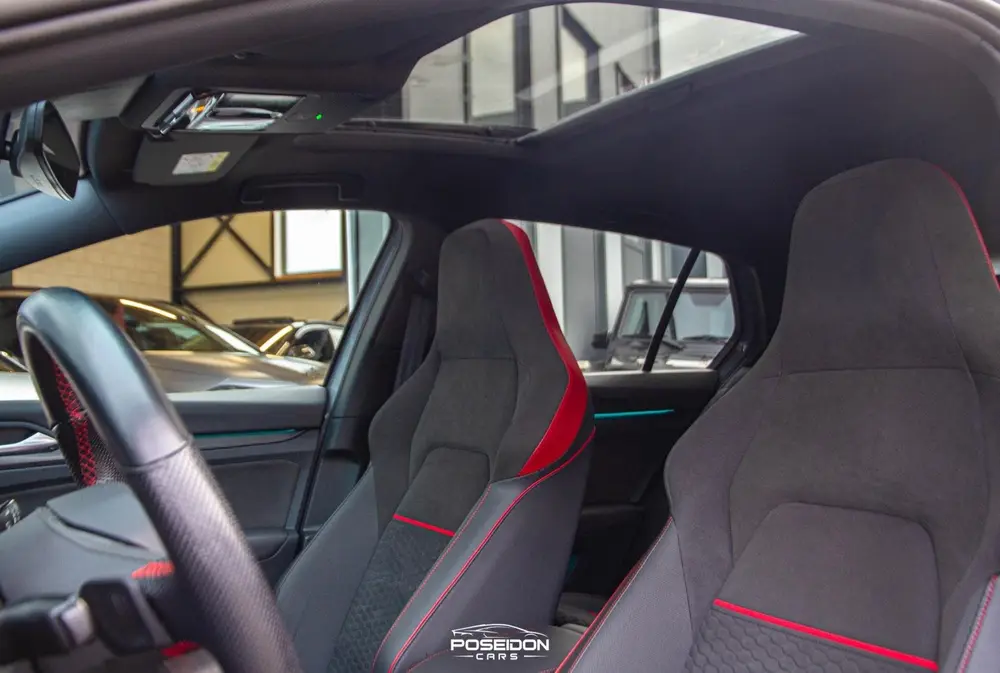 Volkswagen Golf 2.0 TSI GTI CLUBSPORT | PANORAMADAK | HEAD-U uit 2022, foto 20