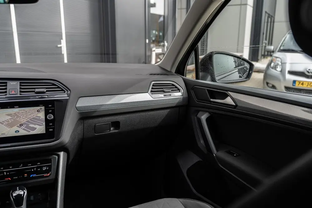 Volkswagen Tiguan 1.5 TSI Life Business Camera|Carplay|Vol! uit 2020, foto 18