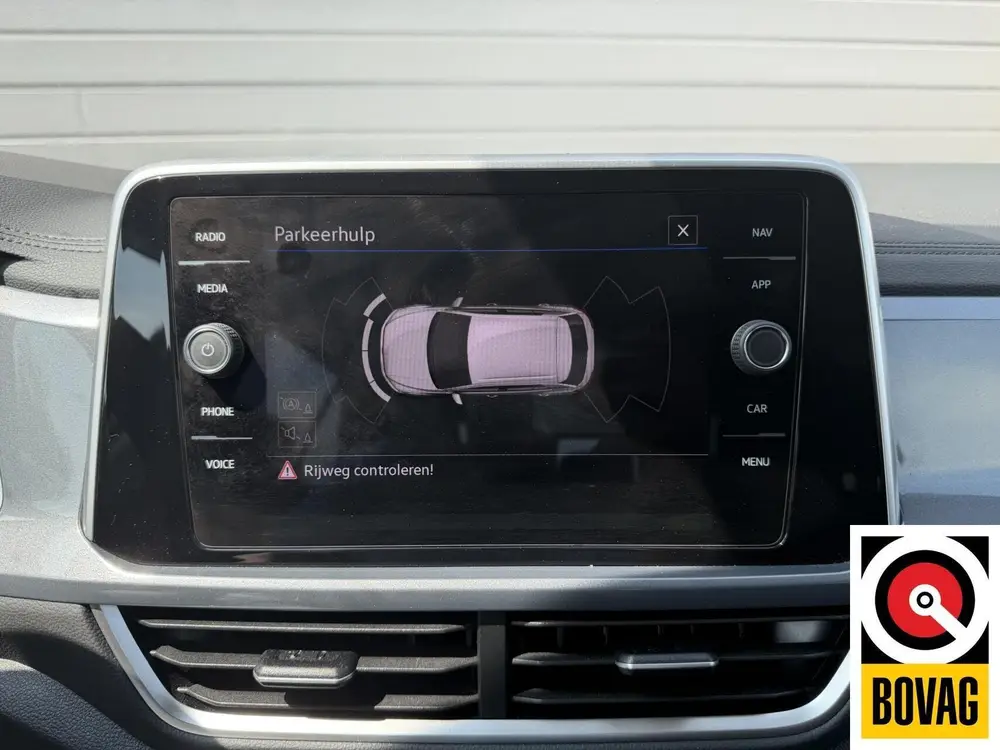 Volkswagen T-Roc 1.5 TSI R-Line 150 pk met trekhaak uit 2025, foto 16