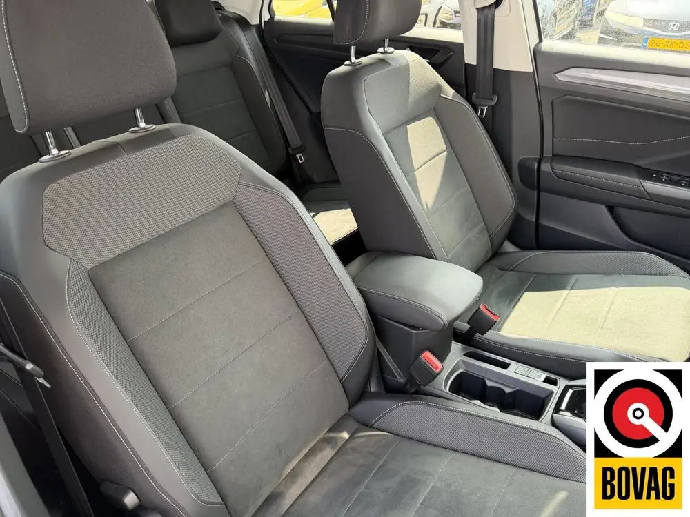 Volkswagen T-Roc 1.5 TSI R-Line 150 pk met trekhaak uit 2025, foto 8