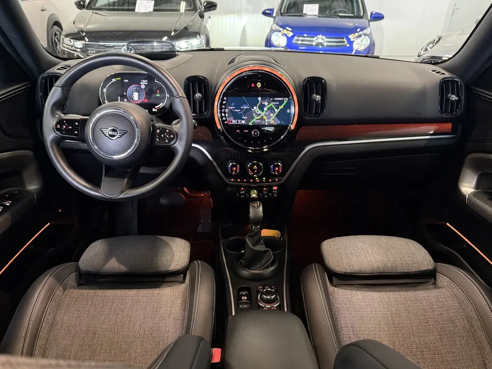 Mini Countryman 2..0 Cooper SE ALL4 Camera uit 2022, foto 6