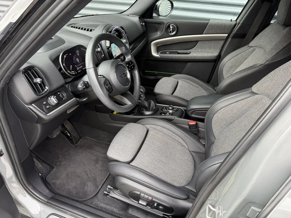 Mini Countryman 2..0 Cooper SE ALL4 Camera uit 2022, foto 8
