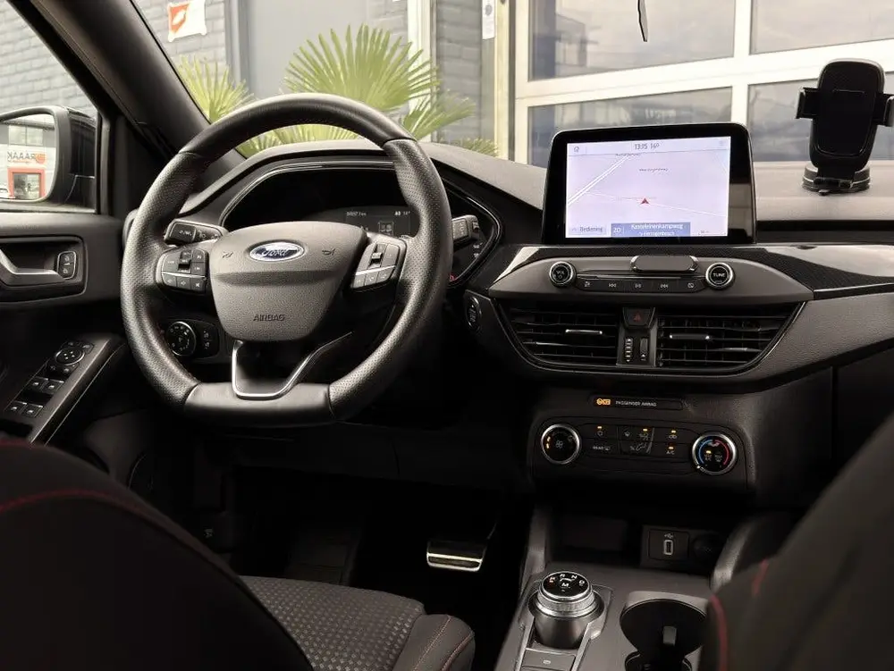 Ford Focus 1.5 EcoB. ST-Line Automaat Carplay DAB+ In uit 2020, foto 2