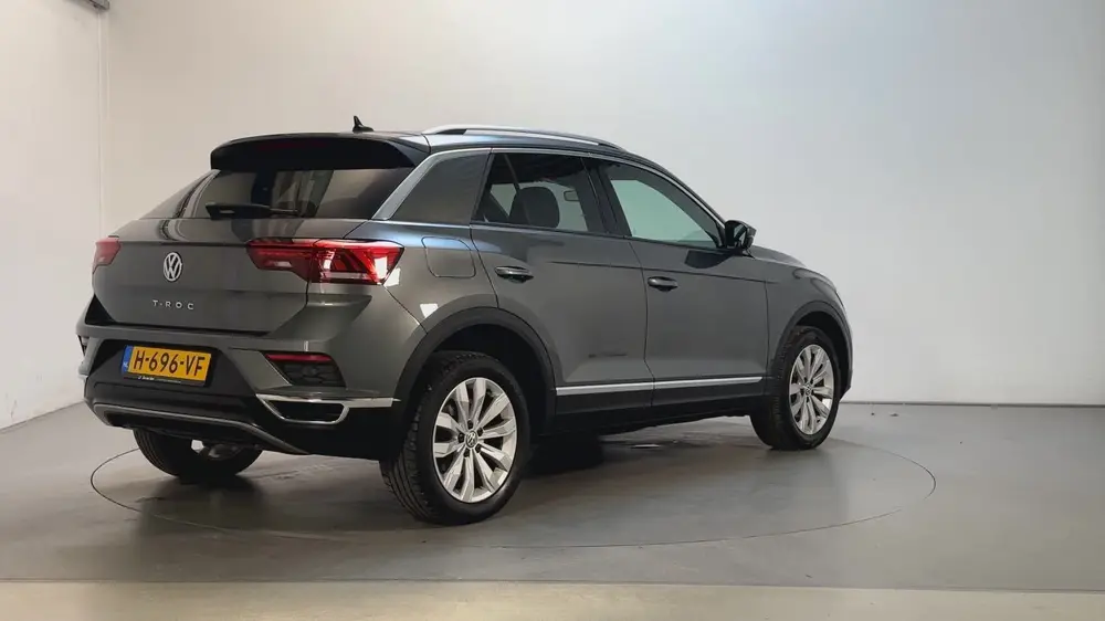Volkswagen T-Roc 1.5 TSI 150pk DSG Sport Parkeersensoren Nav uit 2020, foto 3