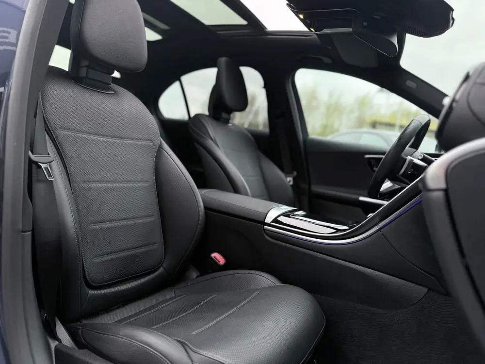 Mercedes-Benz C-Klasse 300e 4MATIC AMG uit 2023, foto 12