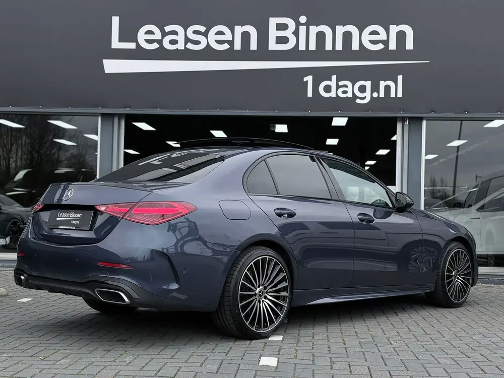 Mercedes-Benz C-Klasse 300e 4MATIC AMG uit 2023, foto 4
