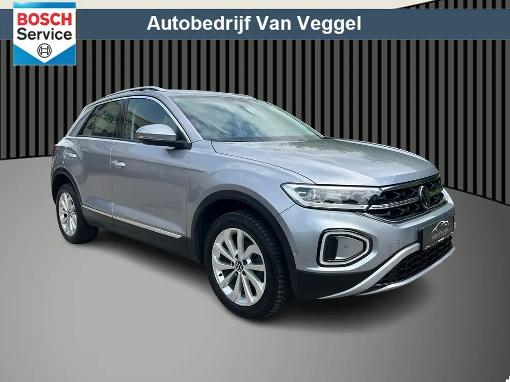 Volkswagen T-Roc 1.5 TSI Style plus virtual cockpit, stoelve uit 2023