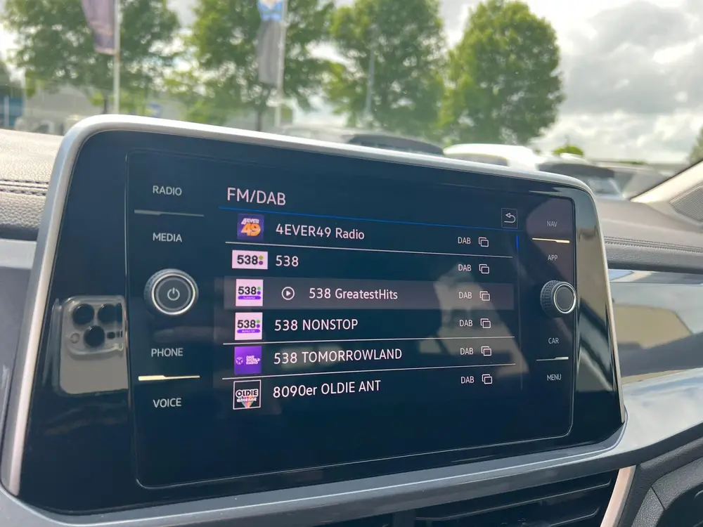 Volkswagen T-Roc 1.5 TSI Style plus virtual cockpit, stoelve uit 2023, foto 19