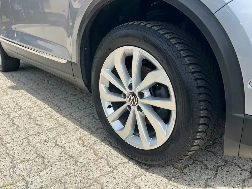 Volkswagen T-Roc 1.5 TSI Style plus virtual cockpit, stoelve uit 2023, foto 9
